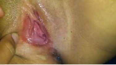 Licking virgin pussy of 18 yrs old desi teen