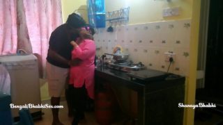 Big ass bhabhi having hardsex in kitchen.