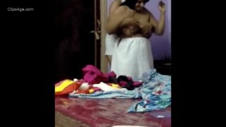 Sexy Gujju aunty fucked by young boy