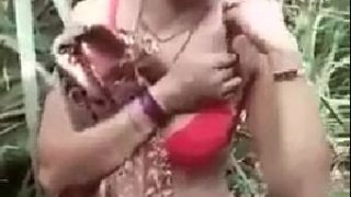 Bhabhi’s chut fucking in sugarcane field