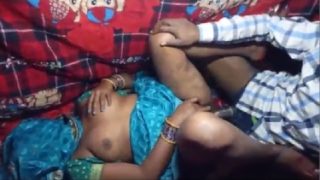 Married Bhojpuri woman fucked by cleaner