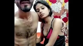 Beautiful desi callgirl pleasing her client