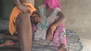 Haryanvi milf seducing desi farmer