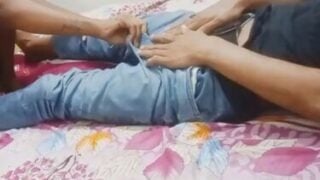 Lusty Delhi girl teasing boyfriend