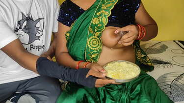 Sex Khichdi Video - Desi bhabhi feeds her milk with khichdi - HD Indian sex videos