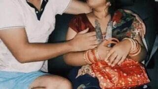 Sex in car with roadside Indian slut