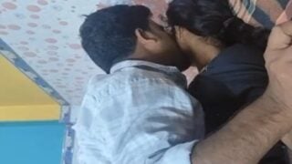 Romantic sex mms of hotel manager with desi callgirl