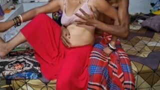 Mature man sex with young horny Indian housewife