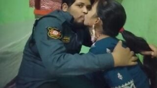 Viral sex video of security guard fucking desi housewife